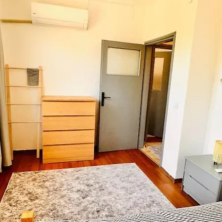 Apartamento Merkezi, Genis Antália