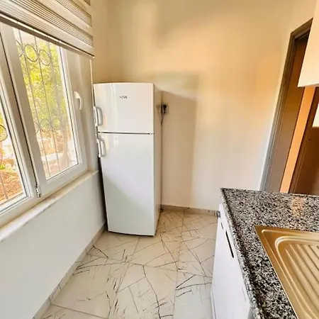 Apartament Merkezi, Genis *