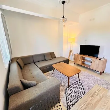 Apartment Merkezi, Genis