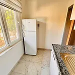 Apartment Merkezi, Genis *